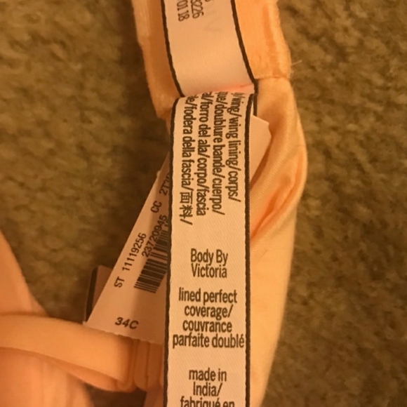 THIS WEEK ONLY SALE!🎈 Victoria’s Secret Body by Victoria Bra - Picture 2 of 4